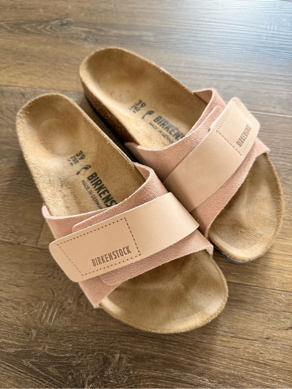 Birkenstock Oita
Suede Leather Light Rose - Picture 6 of 9
